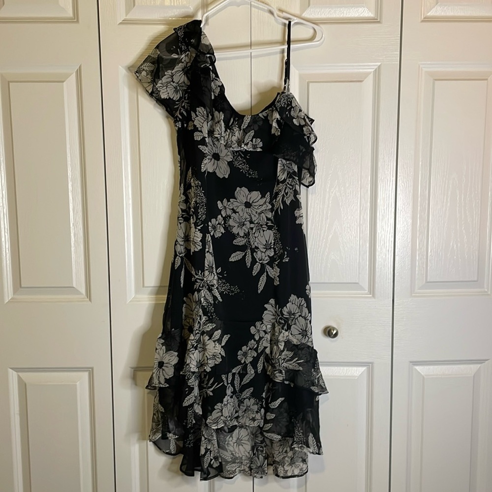 COLLEEN LOPEZ One Shoulder Ruffle Floral Dress, Women’s 8, Black White